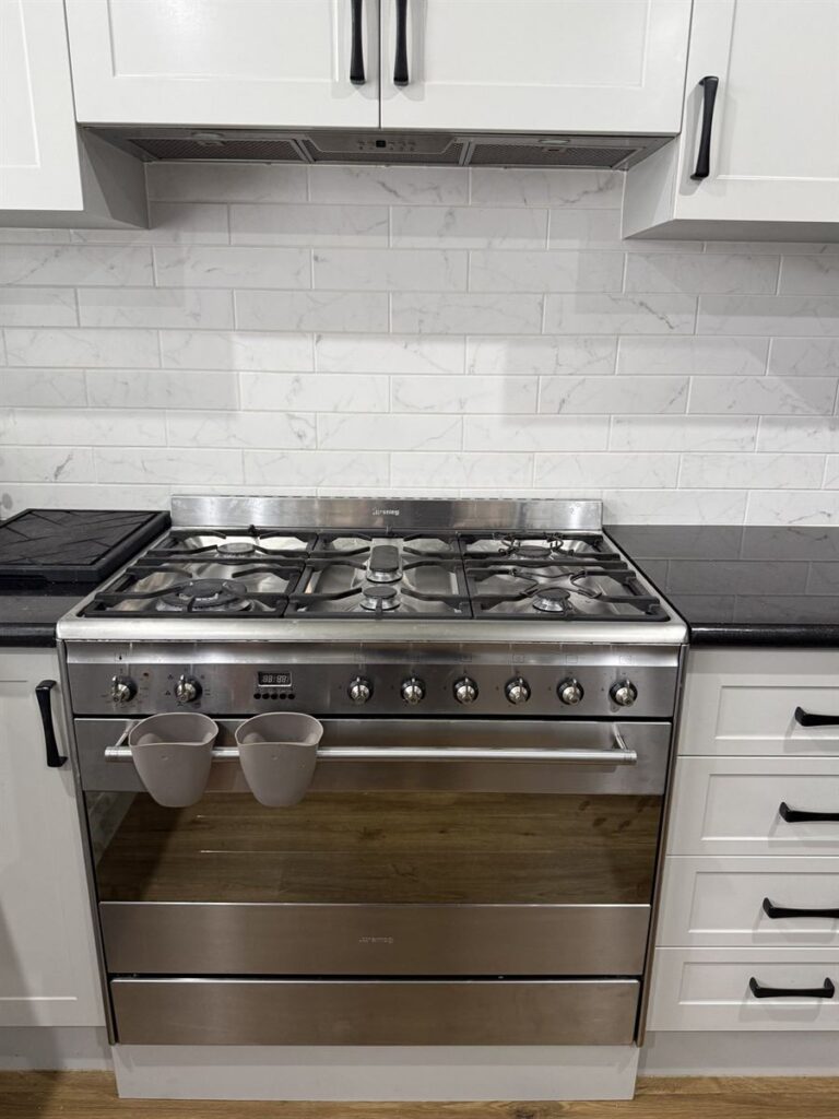 Smeg freestanding cooker in Templestowe Lower repaired after the oven stopped heating
